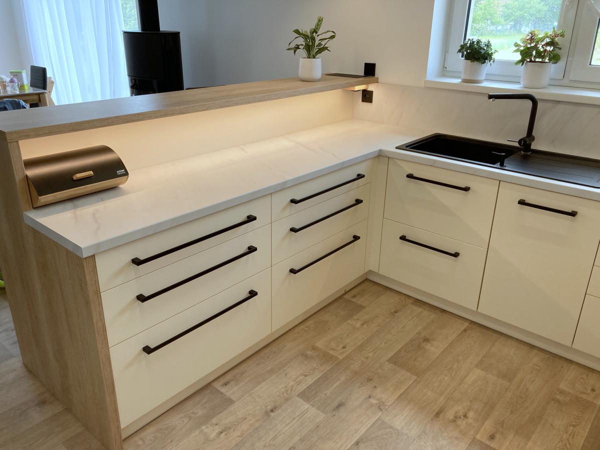 Kuchyňská linka na míru - foto 54